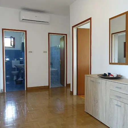 Dede Apartmán Nin