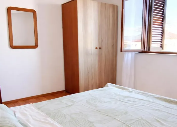 Dede Apartment