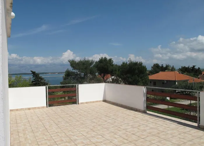 Dede Apartment Nin